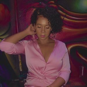 Meet your Posher, Annie elizabeth